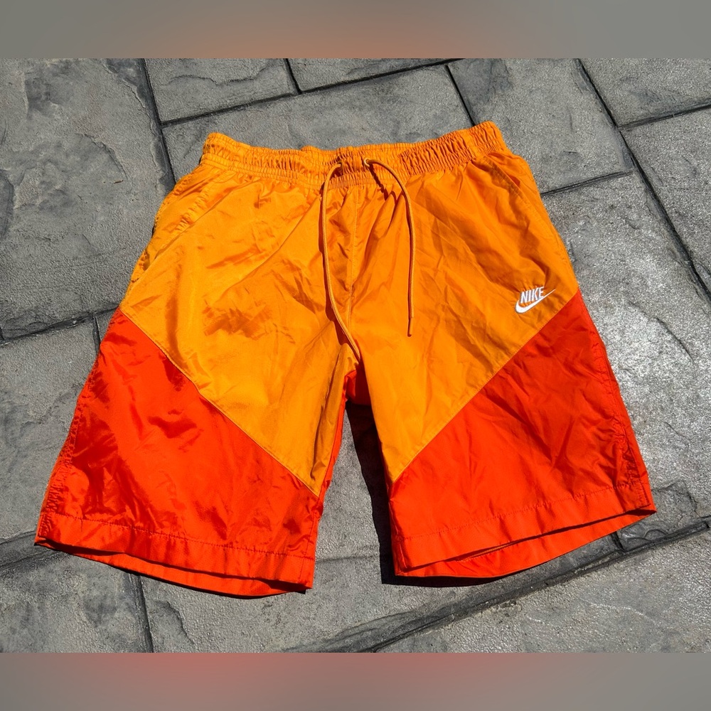 Nike Sportswear Windrunner Track Short Retro Colorblock Bold Orange Mesh Lined L